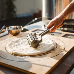 Wałek do przekłuwania ciasta do pizzy Solo Stove