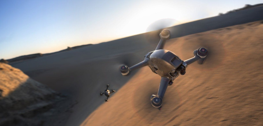 Ciesz się bezpiecznym lotem z dronem DJI FPV Combo