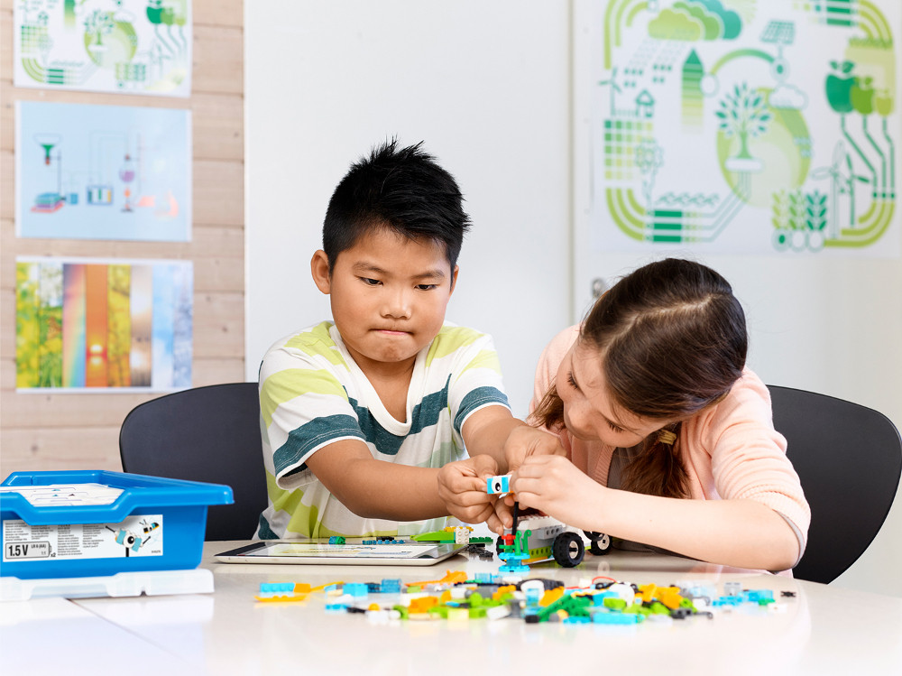 LEGO WeDo rozwija zdolności myślenia