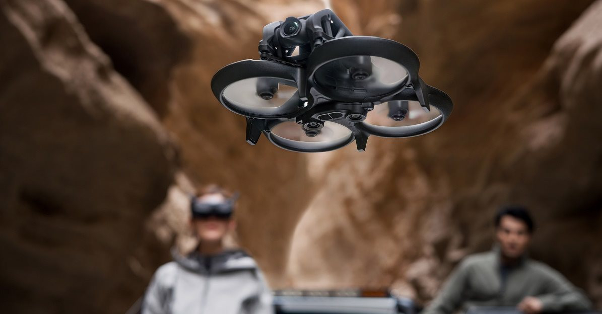 Steruj dronem DJI Avata Fly Smart Combo, jak chcesz