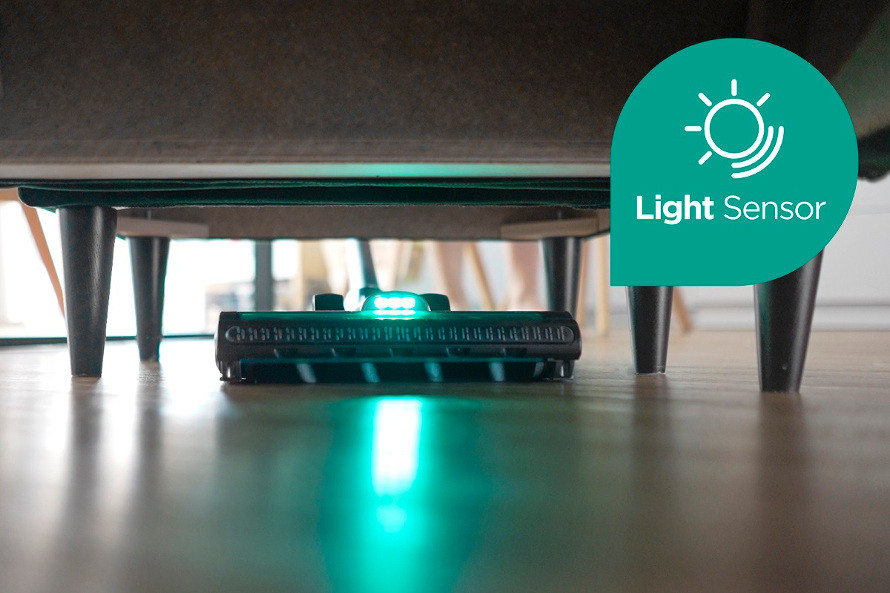 Inteligentny czujnik światła wykrywa ciemność i włącza oświetlenie