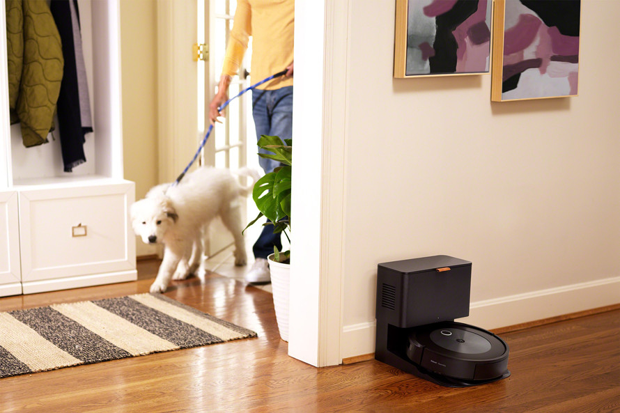 Przedstawiamy odkurzacz automatyczny iRobot Roomba  j7+ 5840