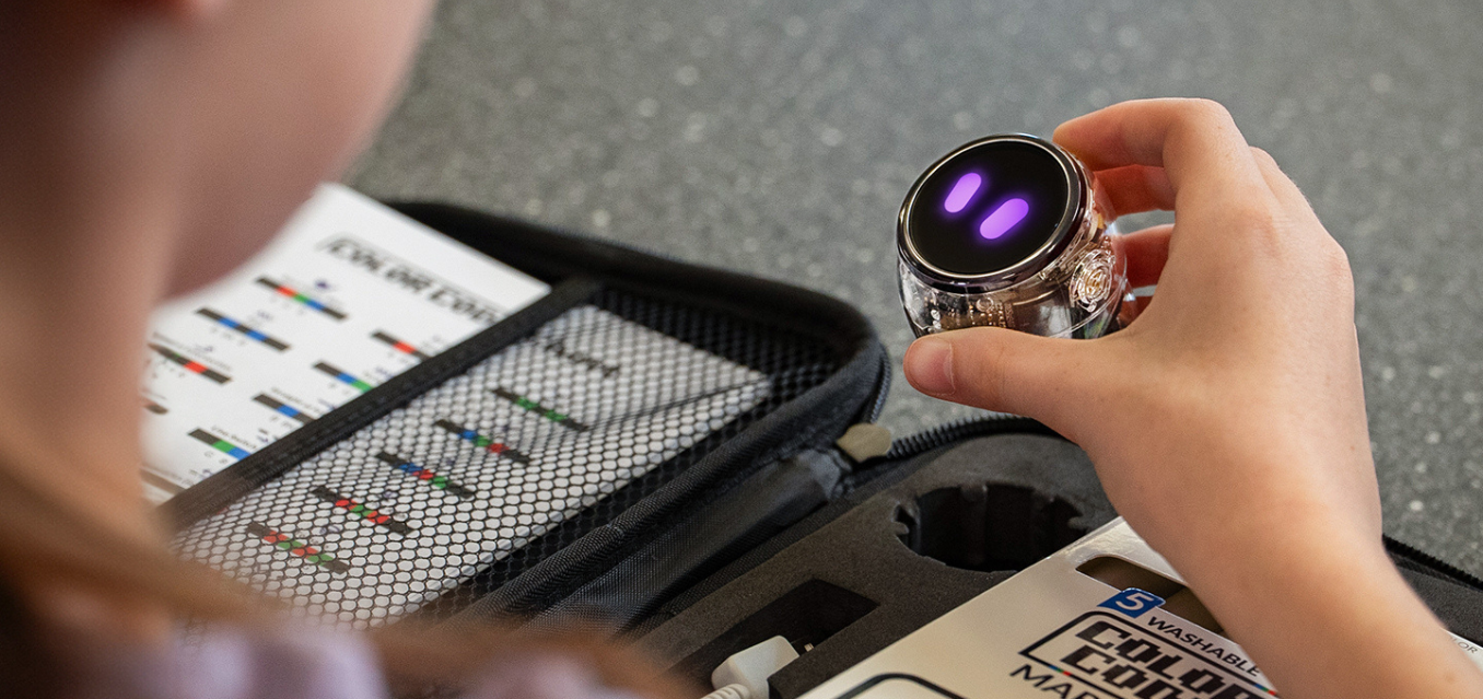 Poznaj najinteligentniejszego robota z rodziny Ozobotów