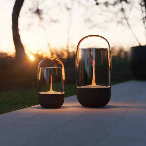 Magiczna gra światła i zapachu na tarasie