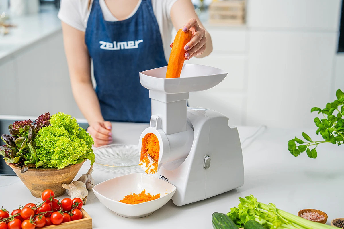 W zestawie znajduje się tarka