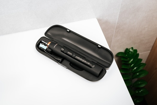 Etui podróżne do wygodnego i higienicznego przenoszenia