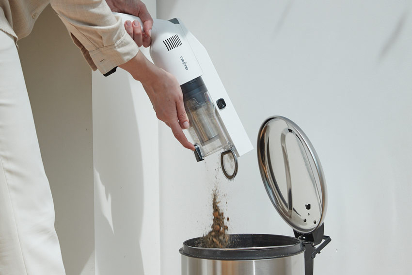 Opróżnianie zbiornika za pomocą jednego przycisku